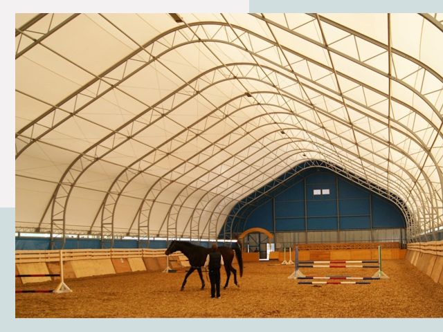 Строительство конных манежей в Златоусте